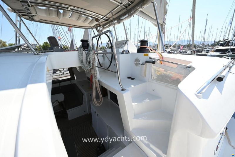 Lagoon 450 F