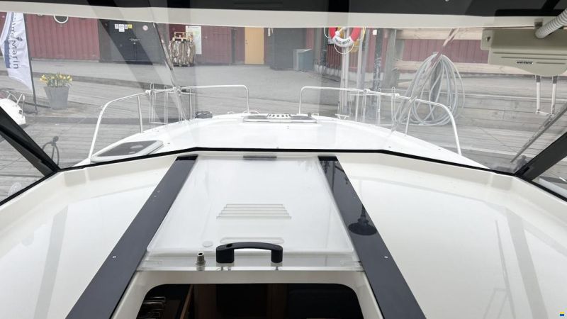 Delphia 800 Escape