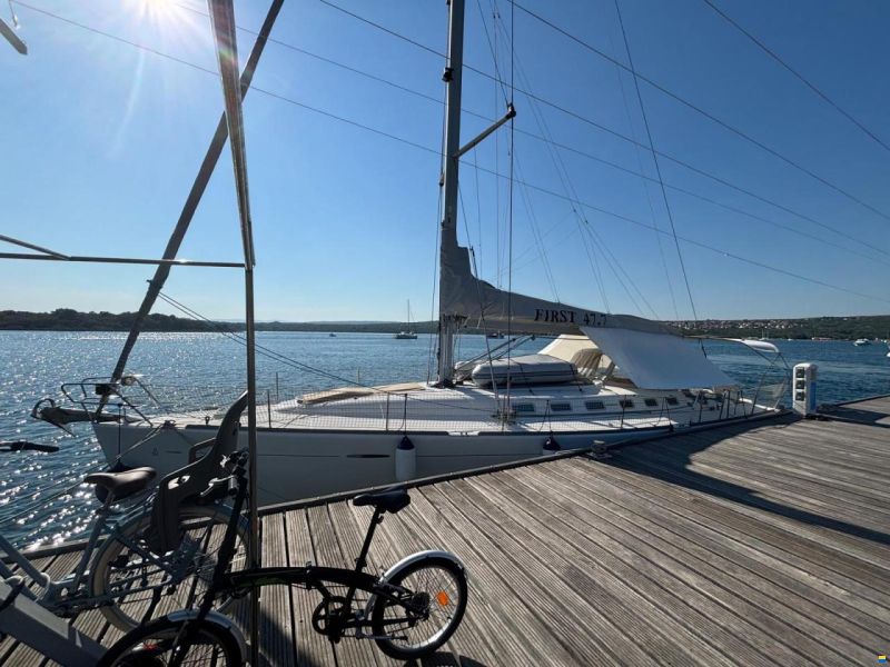 Beneteau First 47.7