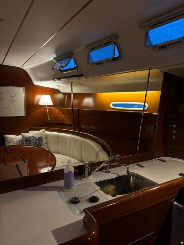 Beneteau First 47.7