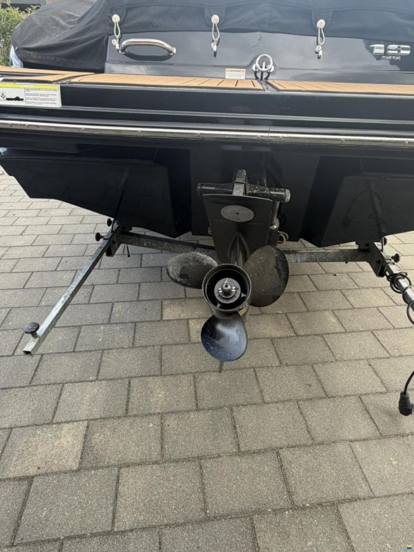 Sea Ray 19 SPX