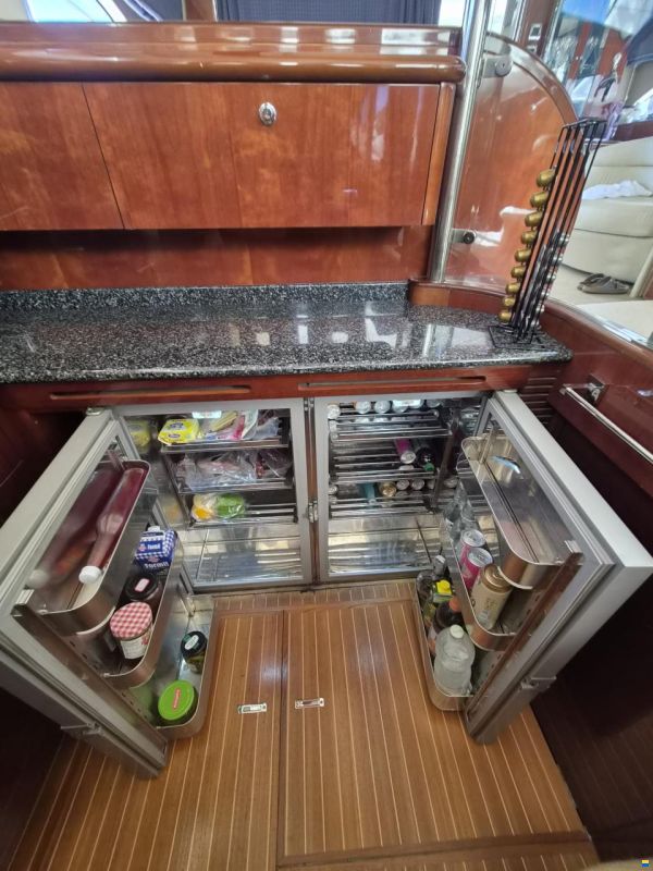 Princess 61