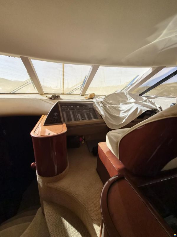 Princess 61