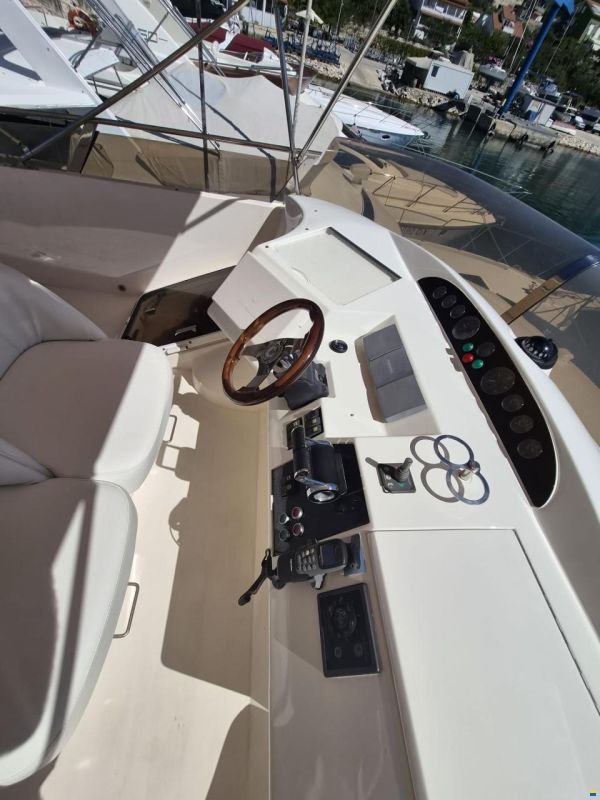 Princess 61