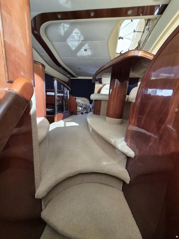 Princess 61