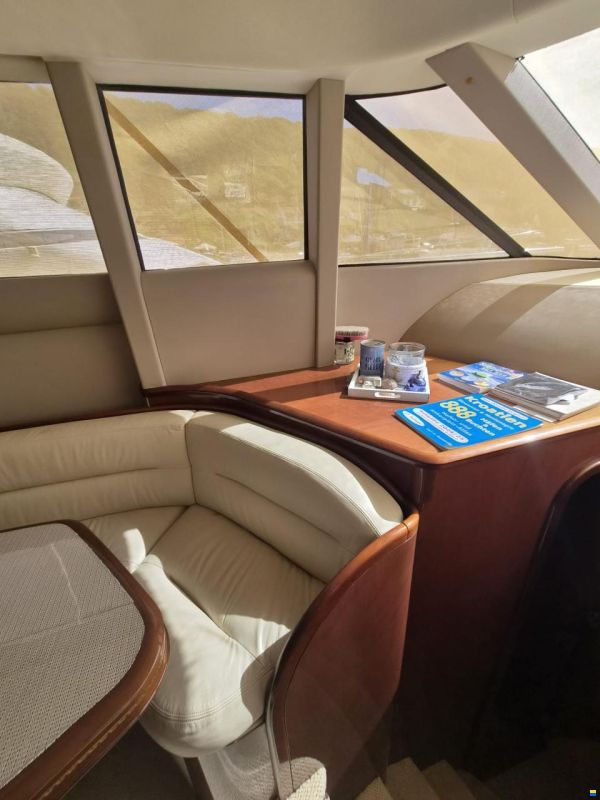 Princess 61