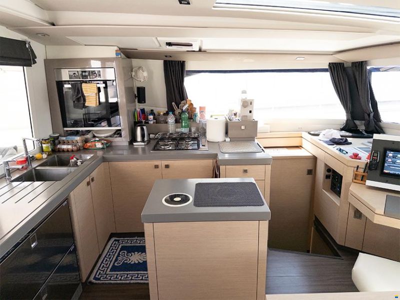 Fountaine Pajot Saona 47