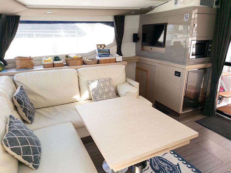 Fountaine Pajot Saona 47