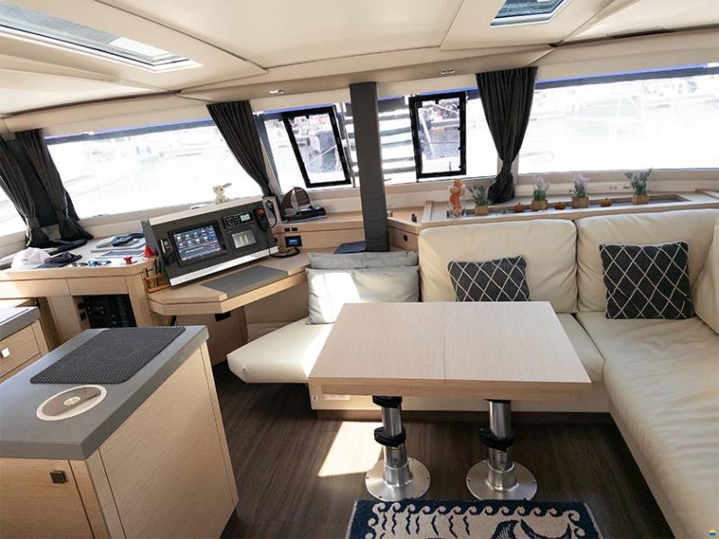 Fountaine Pajot Saona 47