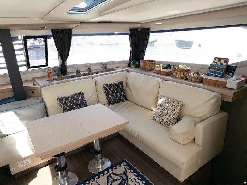 Fountaine Pajot Saona 47