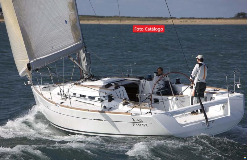Beneteau First 40