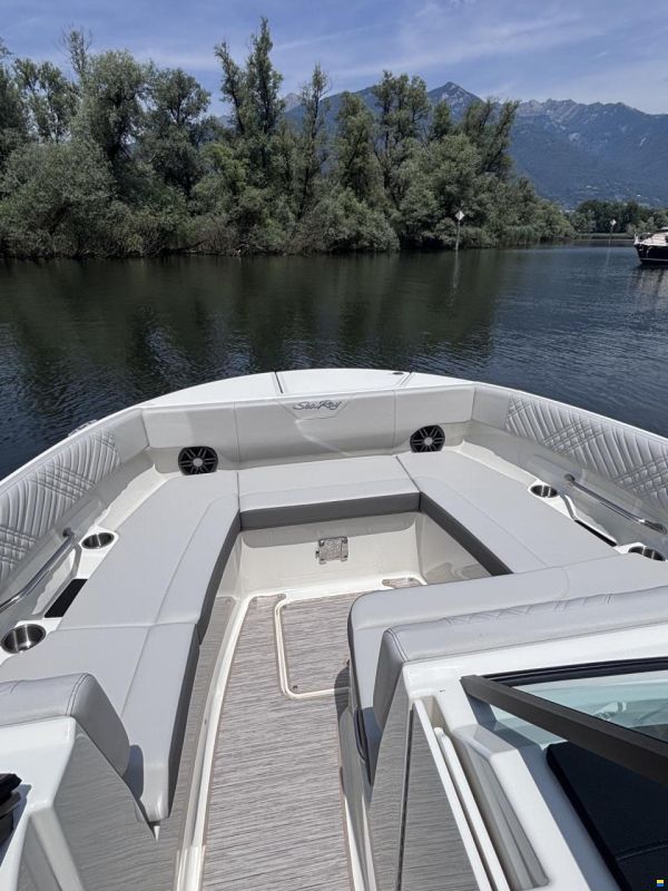 Sea Ray SDX 270 Europe