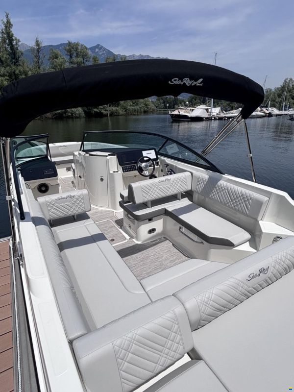 Sea Ray SDX 270 Europe