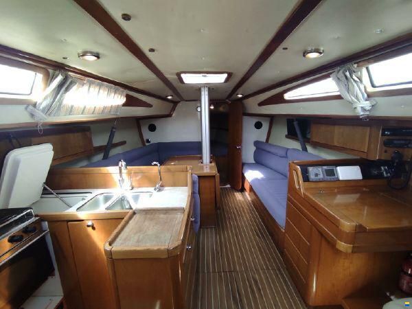 Poncin Diva 38