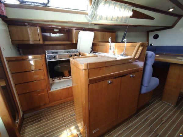 Poncin Diva 38