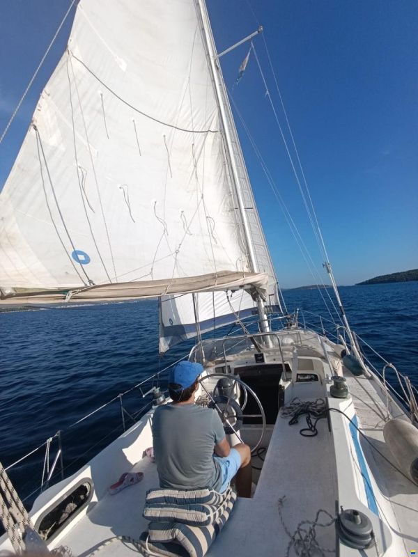 Coronado 35