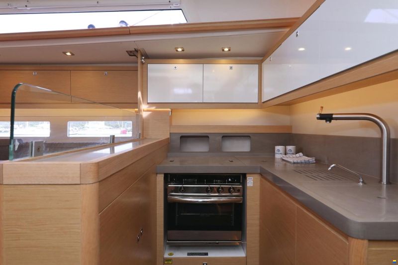Dufour 530