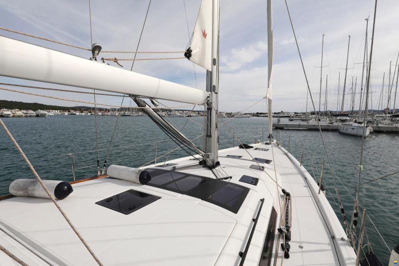 Dufour 530