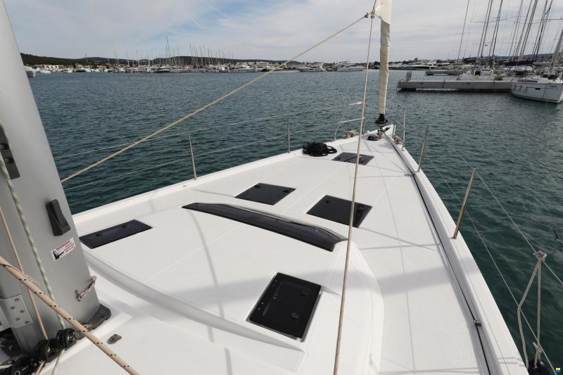 Dufour 530
