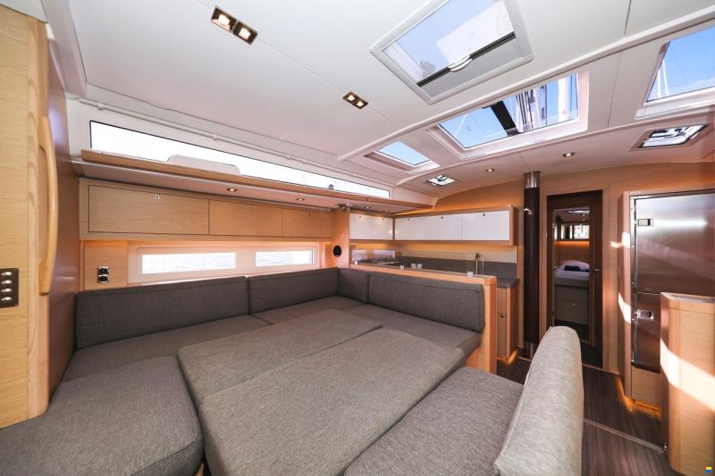 Dufour 530