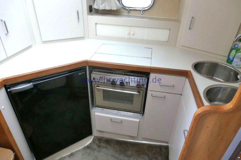 Princess 330 Fly