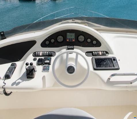 Azimut 46 Fly