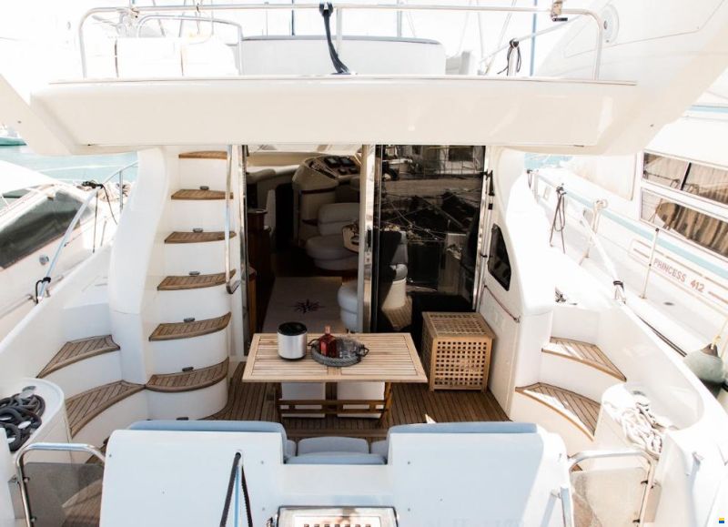 Azimut 46 Fly
