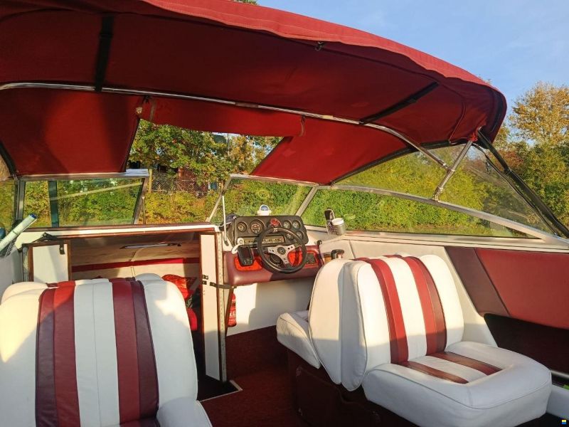 Sea Ray 200