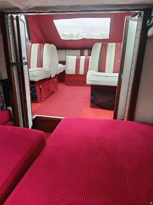 Sea Ray 200