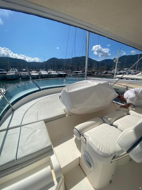 Fairline Squadron 62