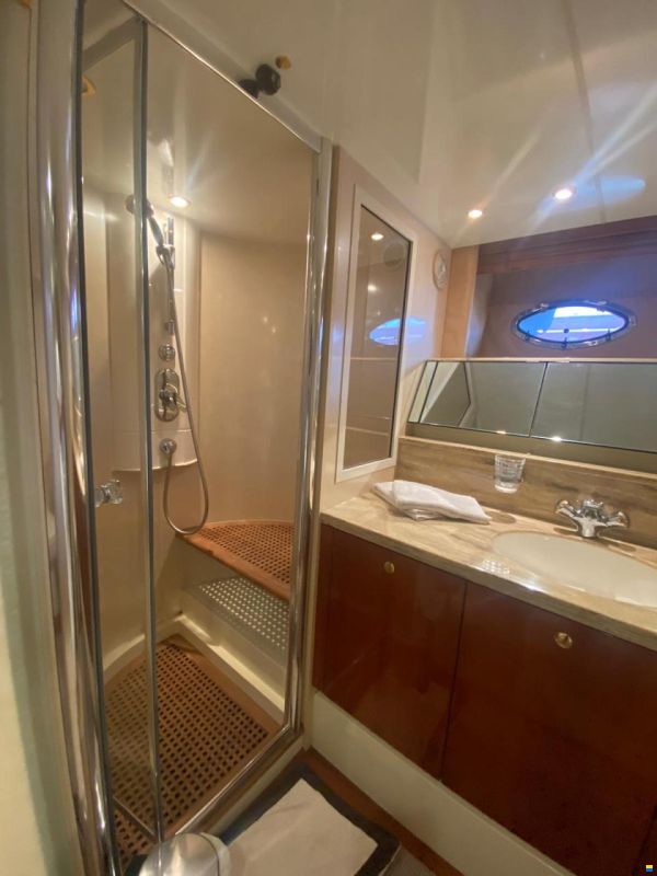 Fairline Squadron 62