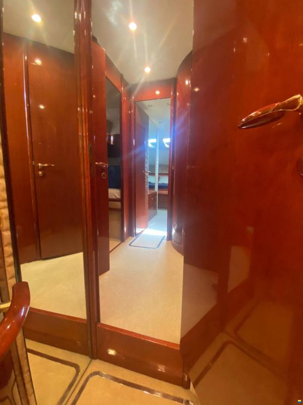 Fairline Squadron 62