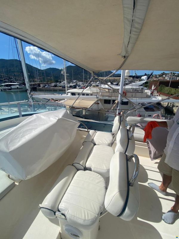 Fairline Squadron 62