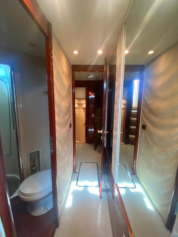 Fairline Squadron 62