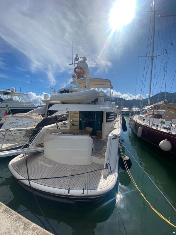 Fairline Squadron 62