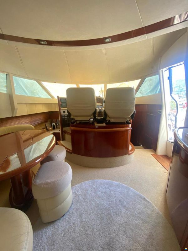 Fairline Squadron 62
