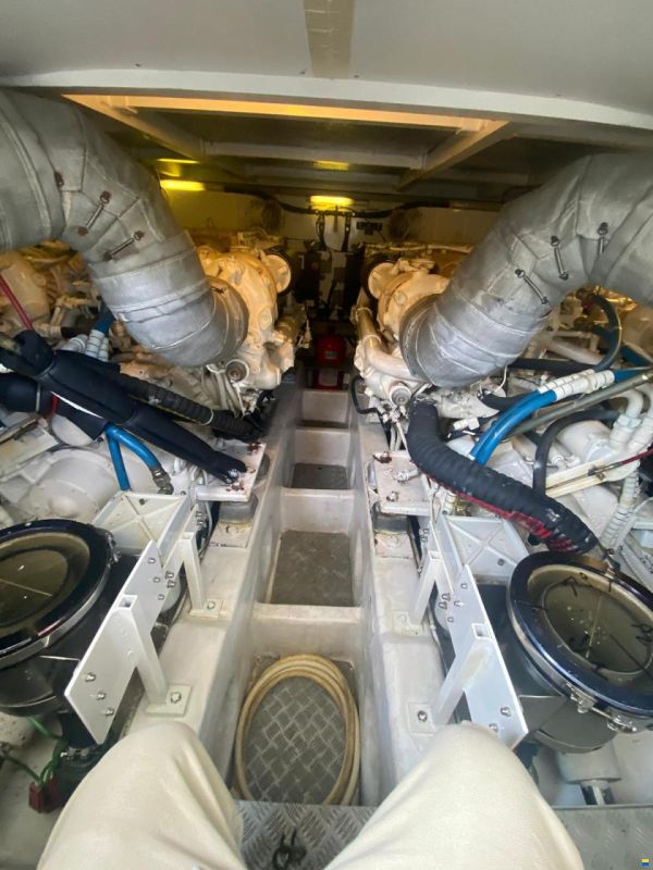 Fairline Squadron 62