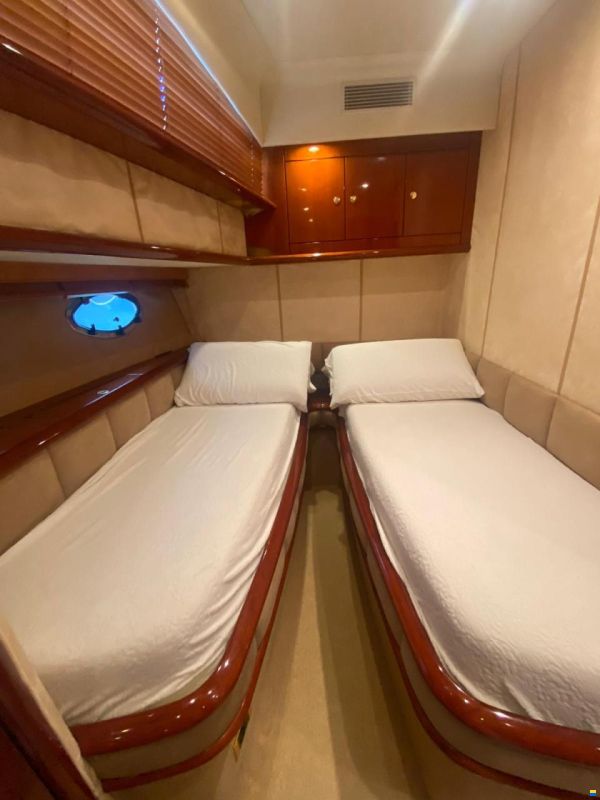 Fairline Squadron 62