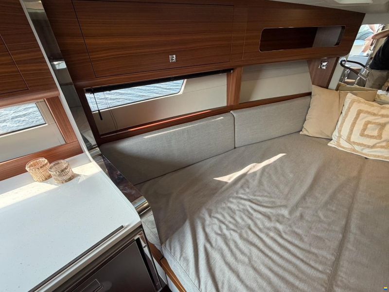 Windy Shamal 37