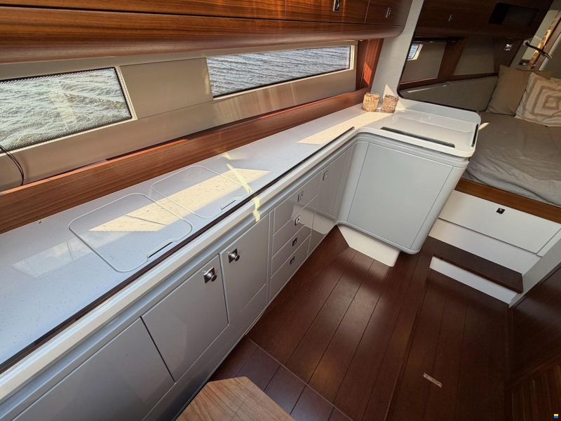 Windy Shamal 37