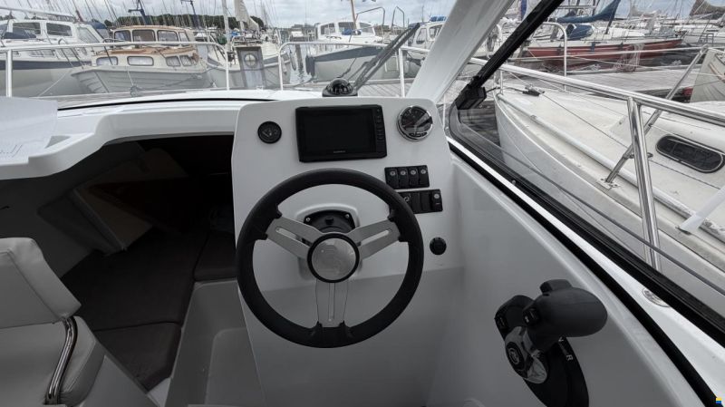 Beneteau Antares 7