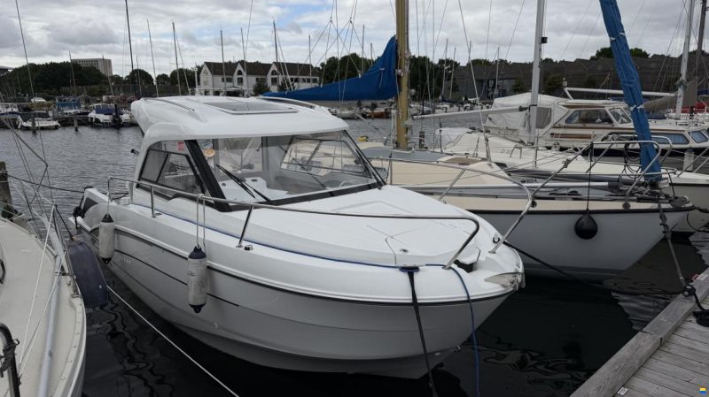 Beneteau Antares 7