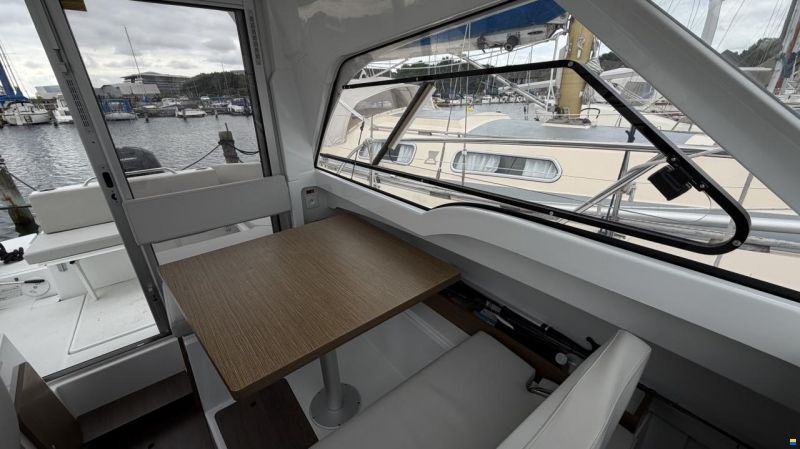Beneteau Antares 7