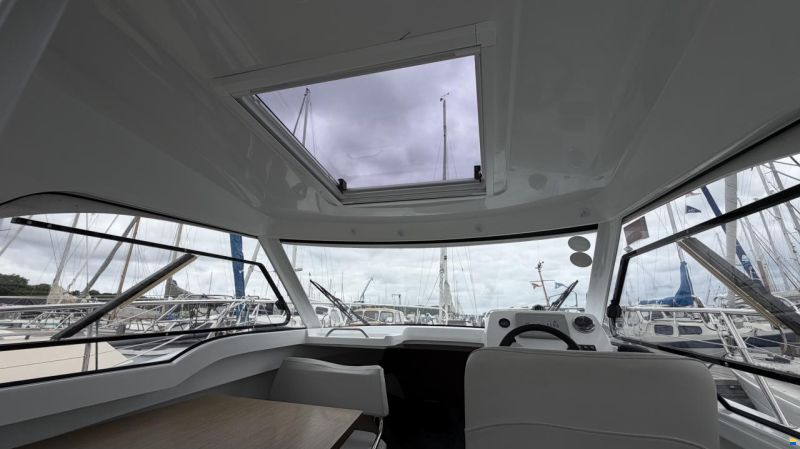 Beneteau Antares 7