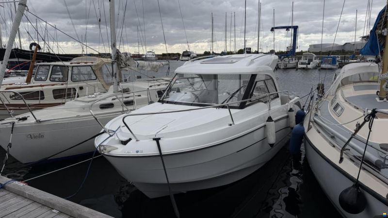 Beneteau Antares 7