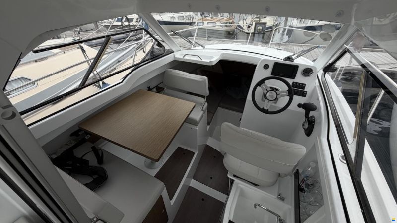 Beneteau Antares 7