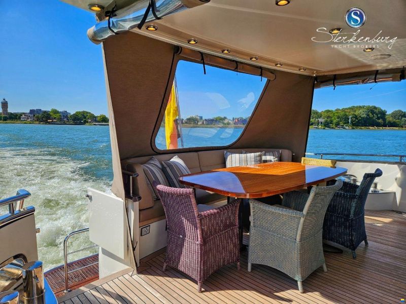 Van der Valk Continental II 2300 ALU-IPS