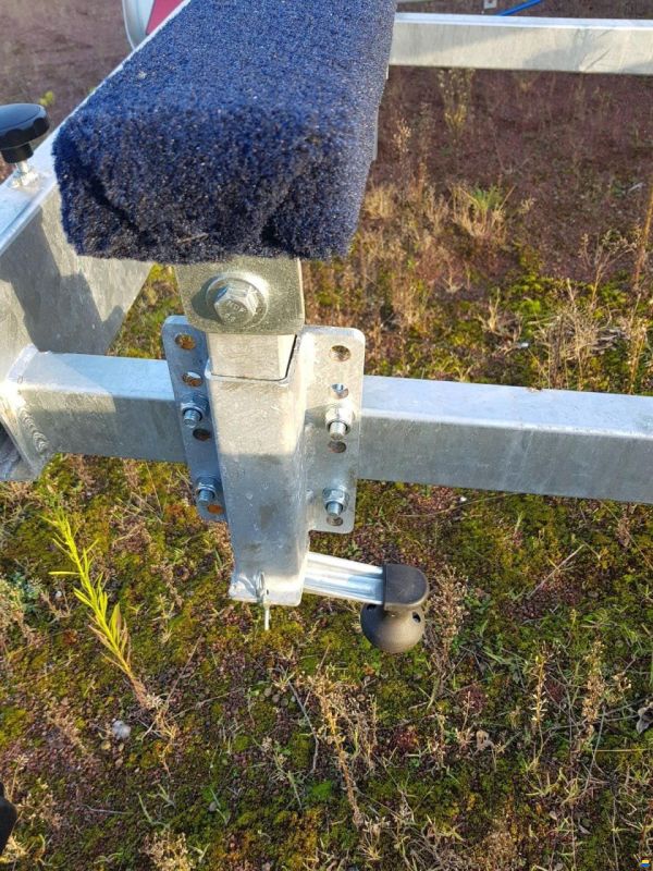 TREFFPUNKT-BOOT PILOB 1,5 - 3,65 T MOTOR
