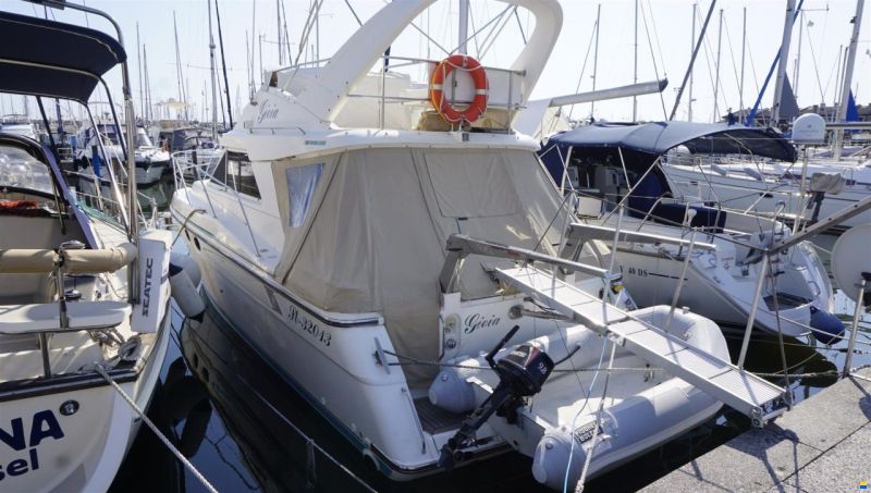 Fairline BRAVA 33
