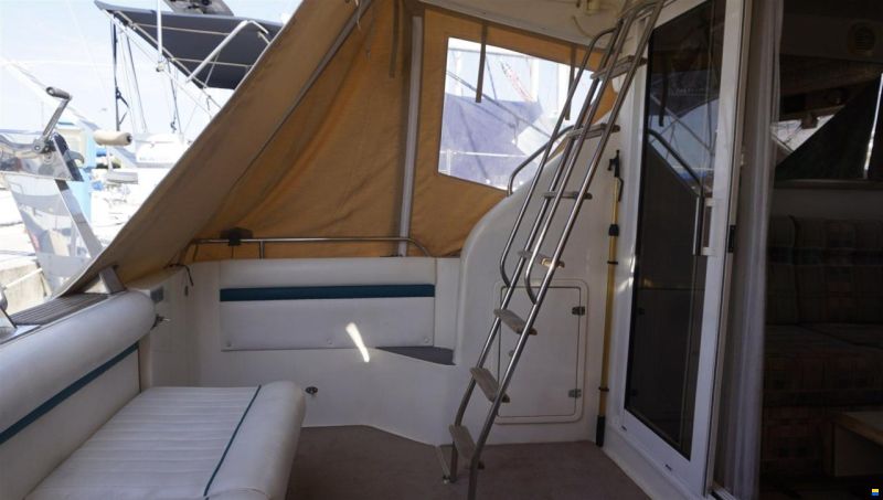 Fairline BRAVA 33